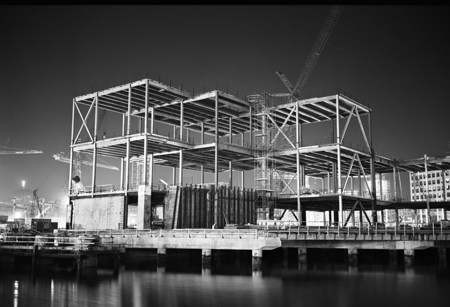 Fort Point Channel, Pyramid